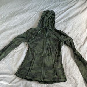 Lululemon Hooded Define Jacket  camo print new without tags green